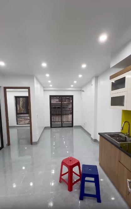 Nhà em vừa xây xong, có 5 phòng tìm khách thuê lâu dài - Ngách 61.88 Phố Trạm, Long Biên 15992360