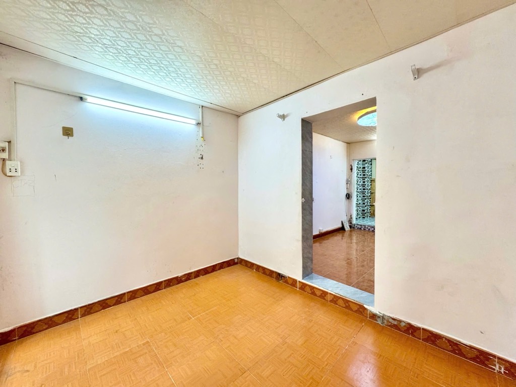 Bán tập thể Quỳnh Mai, 52m 2 ngủ đủ công năng vs khép kín chỉ nhỉnh 2 tỷ 15992361