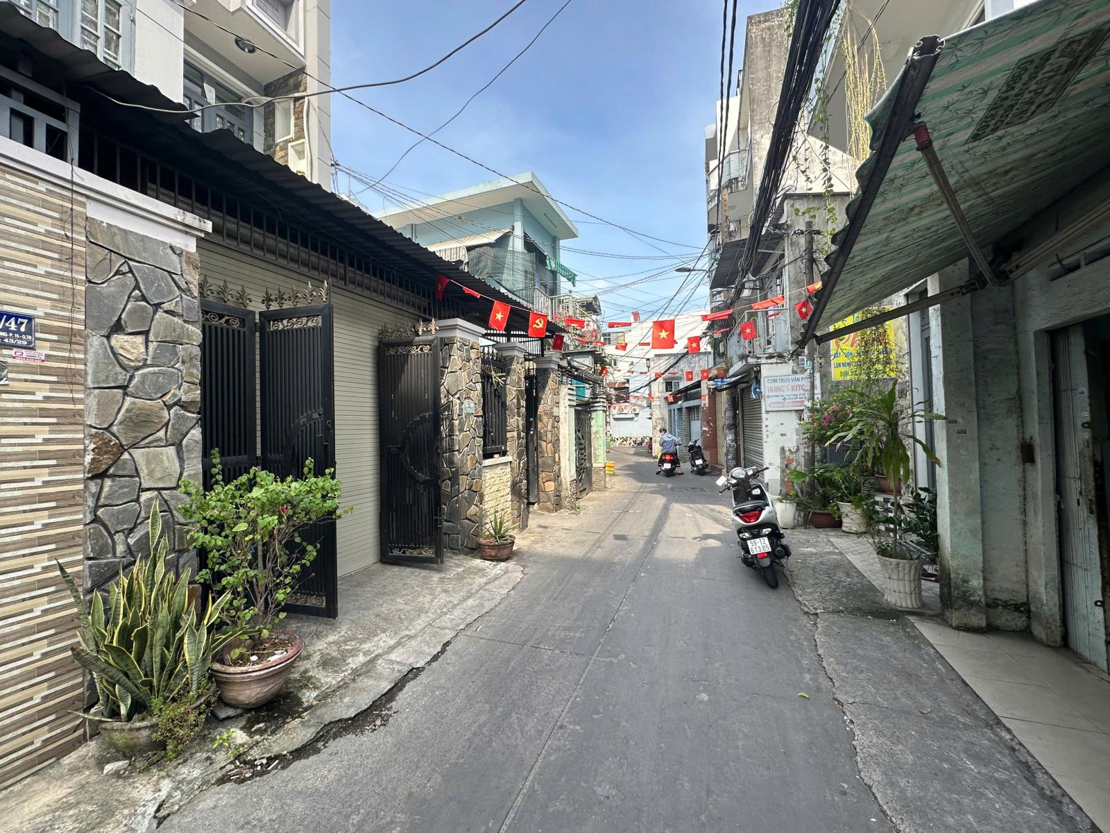 (Tin thật 100%) Bán tòa Apartment 240m2 x 27P Trần Thái Tông - DT 2,75 tỷ ~ 8,8%/năm - HH MG 15992394