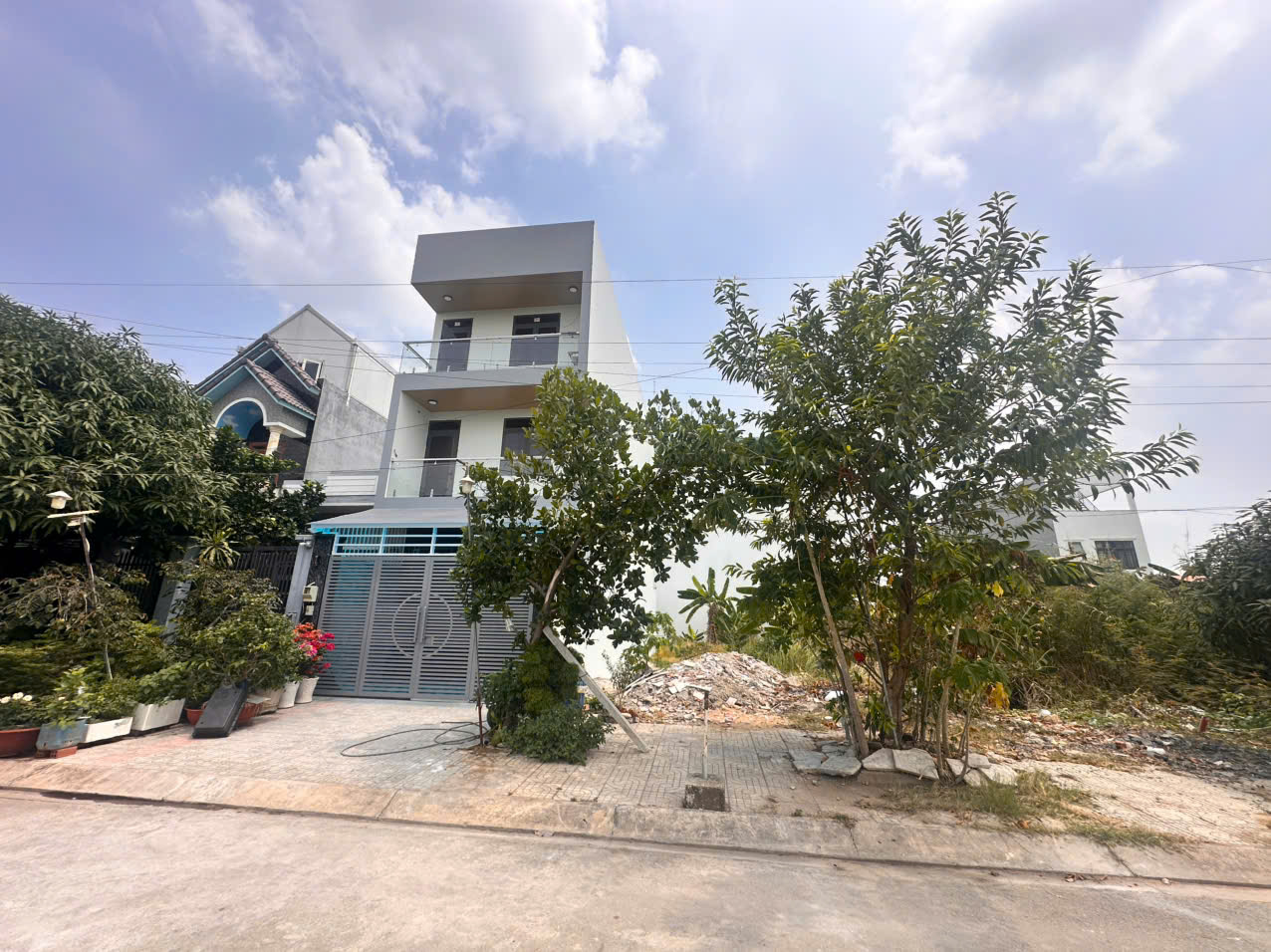 Bán lô đất đẹp KĐT Đông Tăng Long Quận 9 - 100m2 - Đường 10m có lề - Chỉ 8 Tỷ 15992419