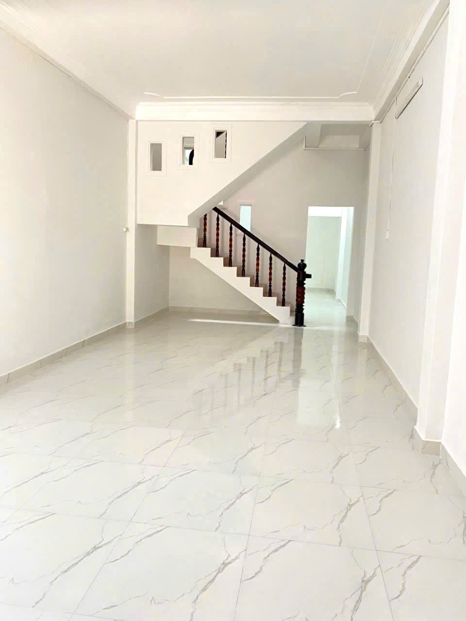 Nhà 3 Tầng  Biển Nha Trang Đi Bộ Ra Biển Chỉ 600M Giá Rẻ 15992436