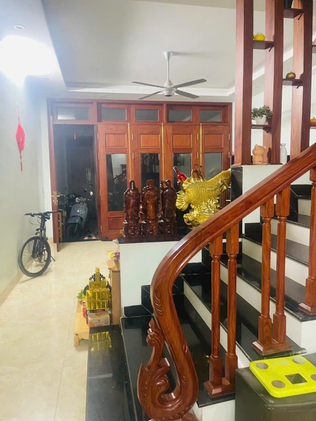 CHÍNH CHỦ BÁN NHÀ 3 TẦNG ,VỊ TRÍ ĐẸP, TRUNG TÂM MB ĐÔNG Á,ĐÔNG THỌ , TP THANH HÓA 15992489