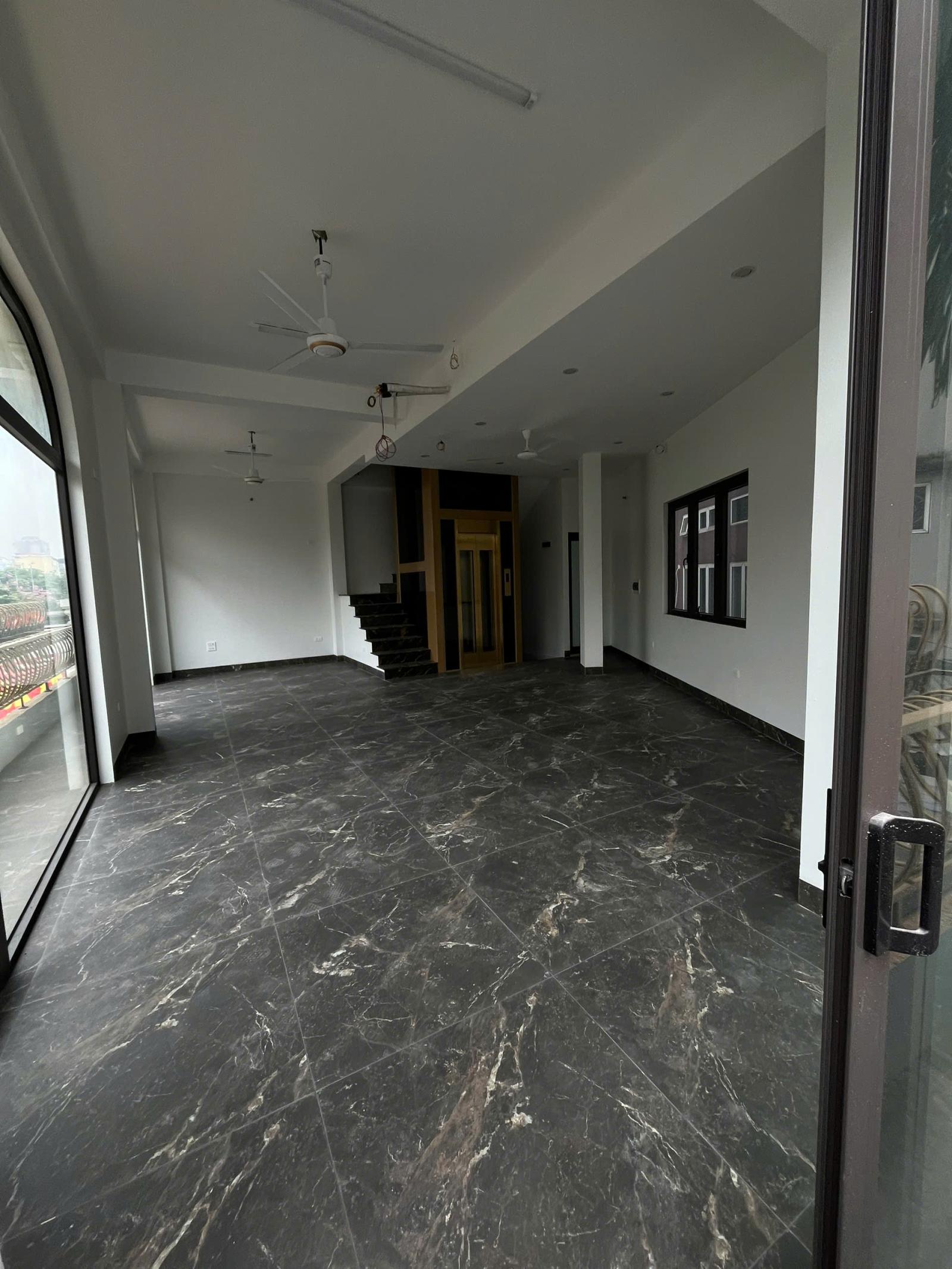 Chính chủ cần cho thuê mặt bằng cực đẹp tại khu Galaxy 8 – trục đường Tố Hữu Hà Đông Hà Nội 15992514