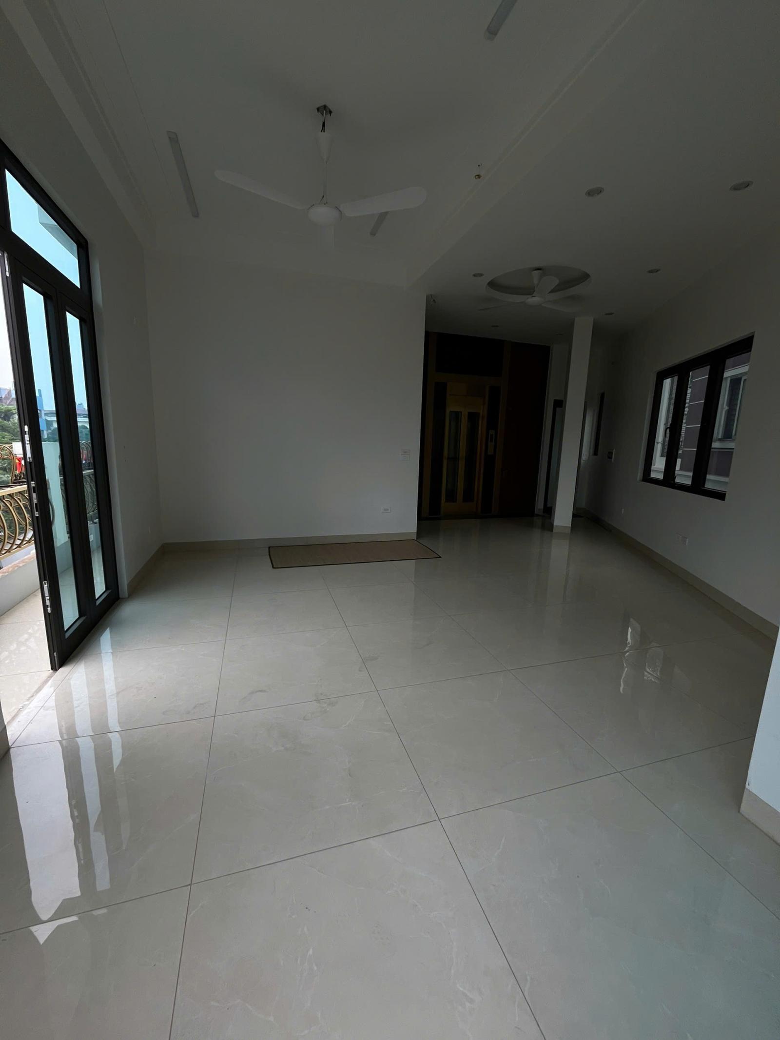 Chính chủ cần cho thuê mặt bằng cực đẹp tại khu Galaxy 8 – trục đường Tố Hữu Hà Đông Hà Nội 15992514