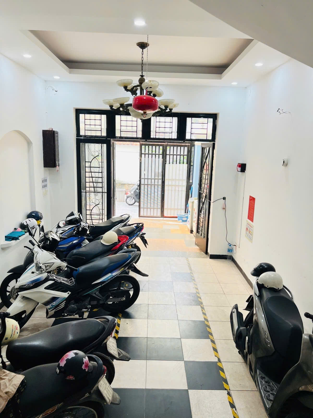 Bán Nhà Tân Bình - Hẻm Xe Hơi - 7 Phòng Cho Thuê - 63M - Nhỉnh 13 Tỷ
 15992527