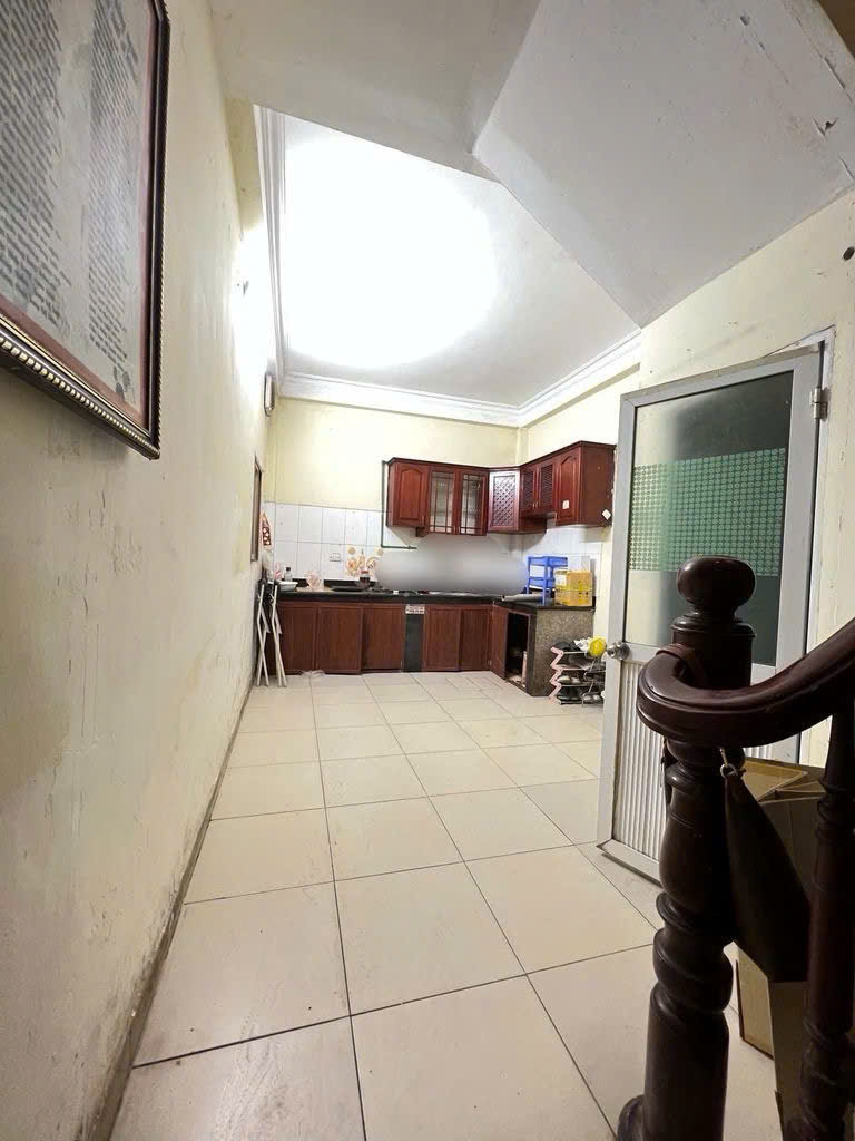 Cho thuê nhà nguyên căn ngõ 50 Mai Động, 45m2 x 4 tầng, 4PN, 12 Triệu vào ngay 15992565