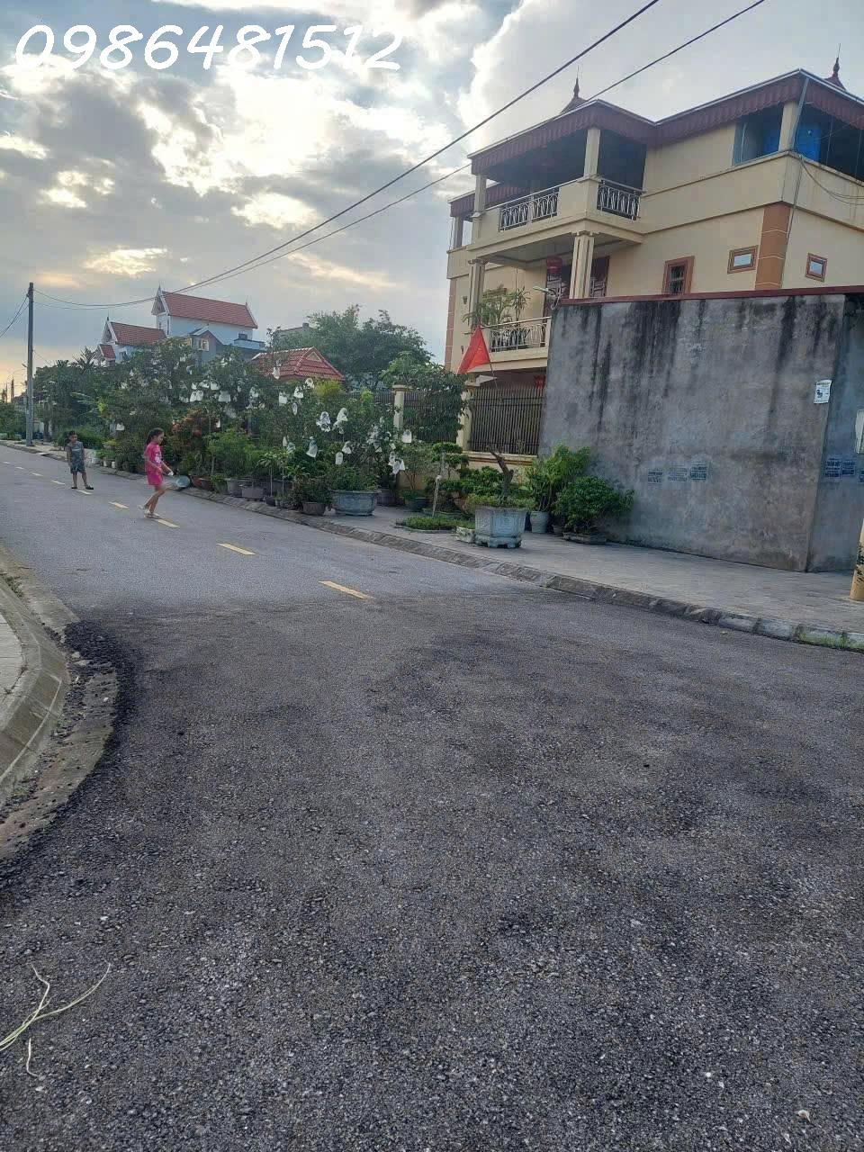 Chính chủ cần bán lô đất KDC tái định cư Cầu Hưng Hà, TP. Hưng Yên, DT 99.5m2, giá đầu tư 15992577