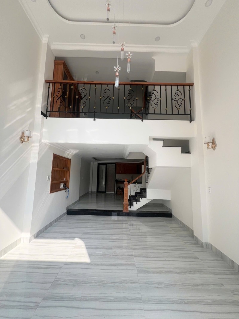 Bán nhà 4 tầng, đường số 10, Hiệp Bình Phước, Thủ Đức, TP HCM. DT - 52m2. Giá 6.8 tỷ, Sổ Hồng, 15992578