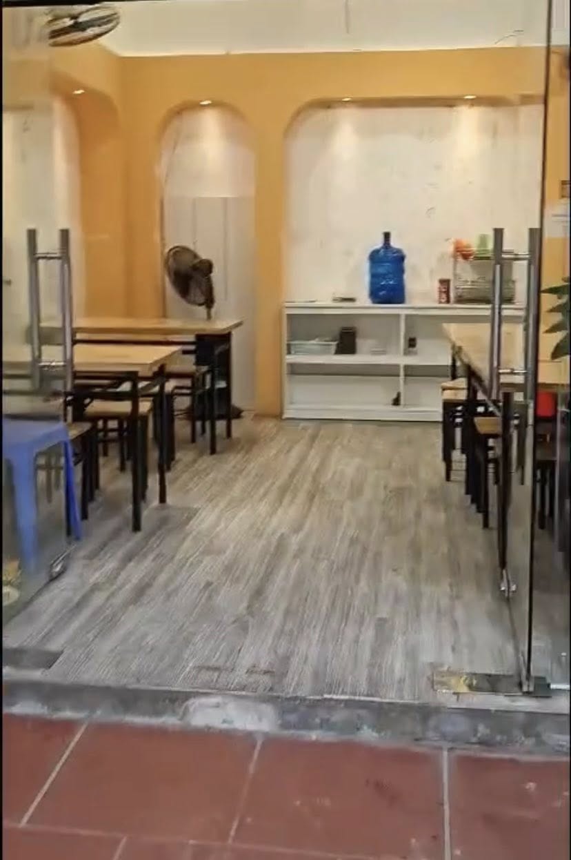 Cho thuê nhà mặt phố Nguyễn VIết Xuân 50m2 x 2 tầng Kinh doanh bún, phở, tạp hoá, 16Tr 15992584