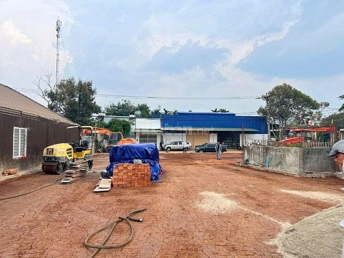 Cho thuê kho hai mặt tiền,diện tích 1200m2,  đường vành đai 14-26 tỉnh Đăk Lăk 15992589