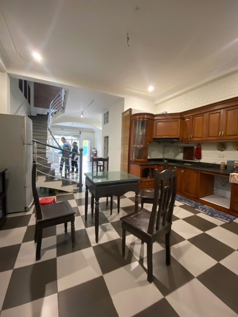 PHÂN LÔ BÁT KHỐI – Ô TÔ CHẠY VÒNG – VỈA HÈ – Ở & LÀM VĂN PHÒNG ĐẸP 15992628