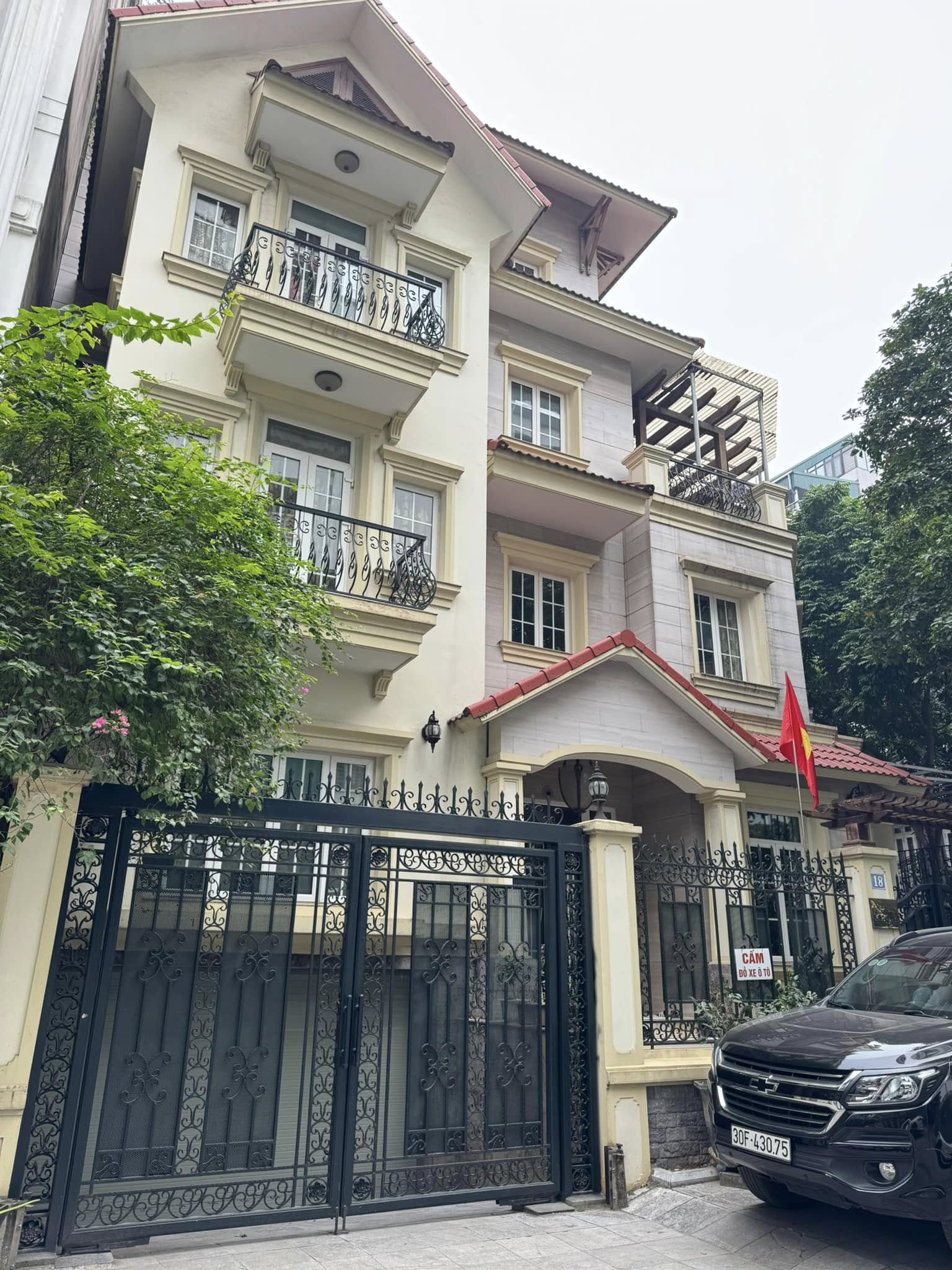 🔅 BIỆT THỰ KĐT MỚI CẦU GIẤY, DỊCH VỌNG HẬU 236M2 4T MT 13M, CHỈ 127 TỶ 🔅 15992644