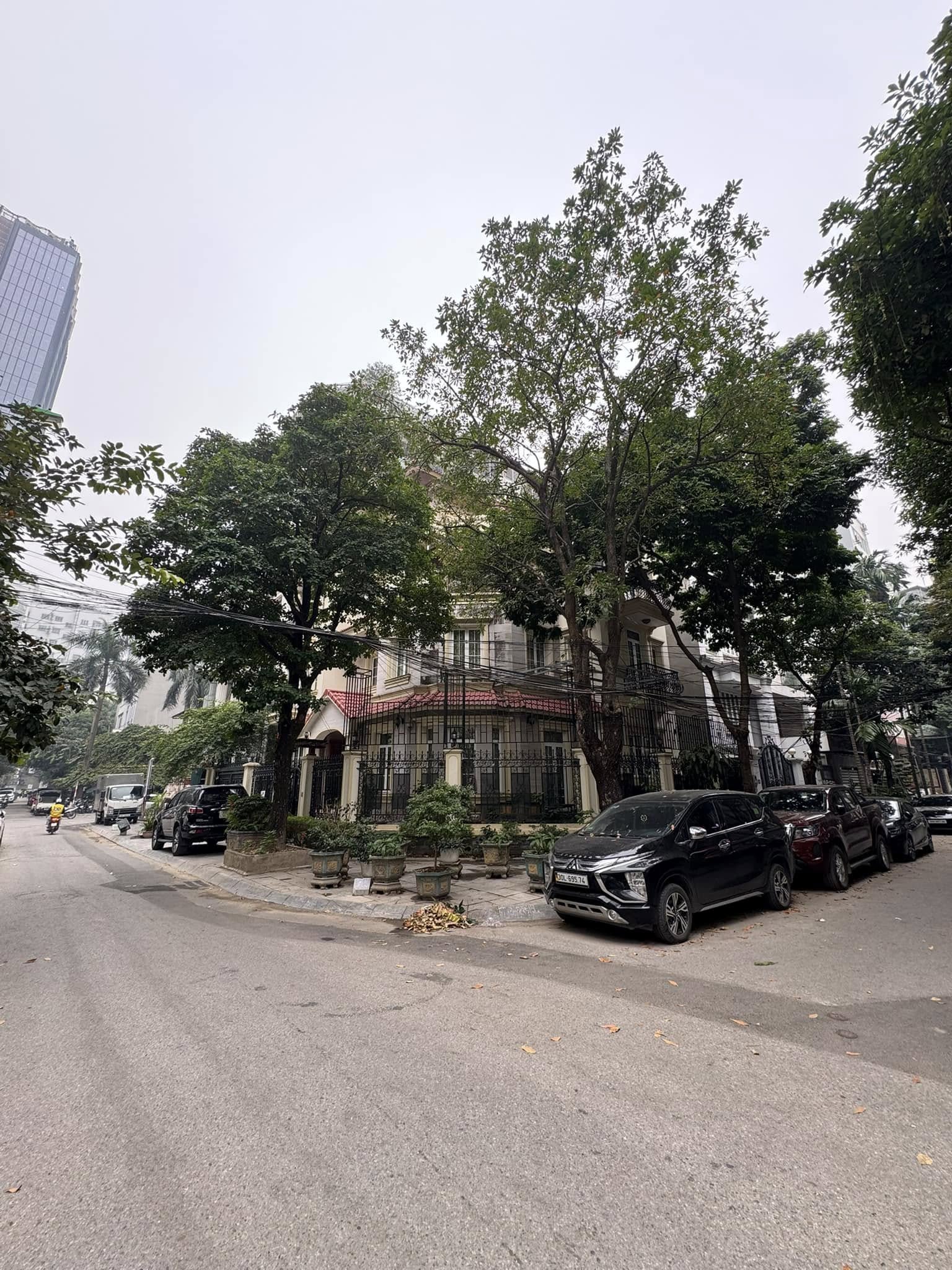 🔅 BIỆT THỰ KĐT MỚI CẦU GIẤY, DỊCH VỌNG HẬU 236M2 4T MT 13M, CHỈ 127 TỶ 🔅 15992644