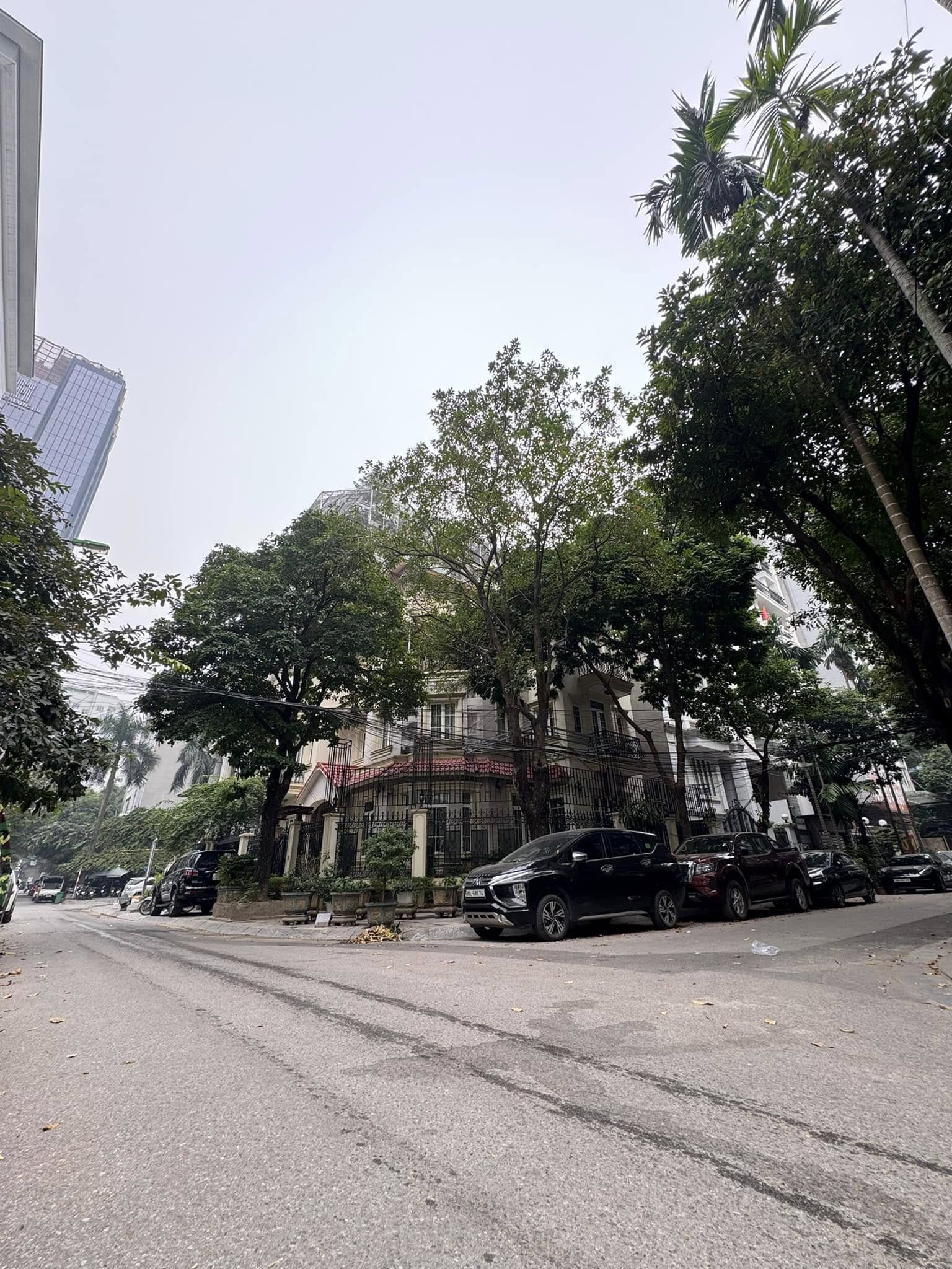 🔅 BIỆT THỰ KĐT MỚI CẦU GIẤY, DỊCH VỌNG HẬU 236M2 4T MT 13M, CHỈ 127 TỶ 🔅 15992644