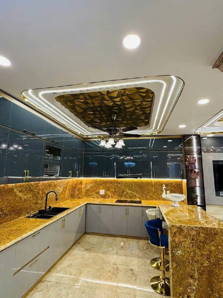 11 tỷ nhỉnh. TÂN BÌNH . Căn Biệt Thự mini . Hẻm ôtô ,sát chợ 15992679