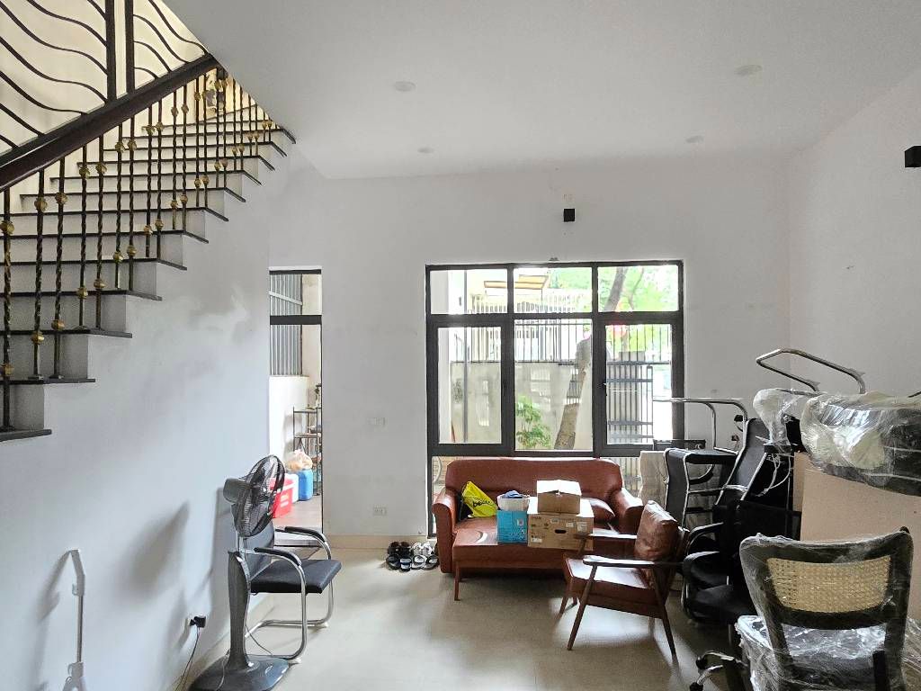 Bán nhà Hoàng Như Tiếp- Kinh doanh- sát phố - Dân xây 100m 3 tầng nhỉnh 17 tỷ(TL) 15992752