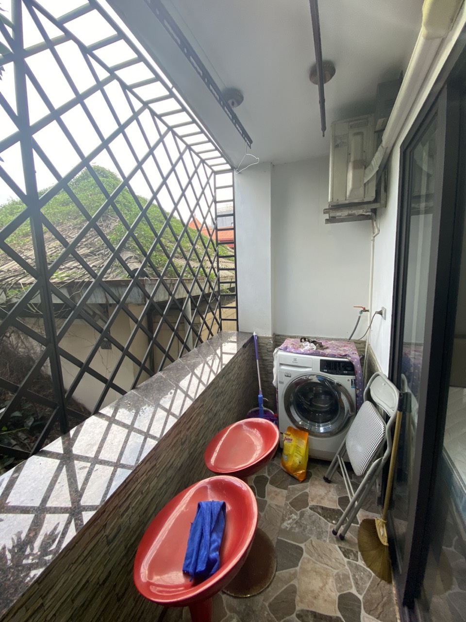 Cho thuê Căn chung cư mini vị trí đẹp nhất phố Trích Sài, Tây Hồ. View toàn mặt hồ. Chỉ 6tr

 15992780