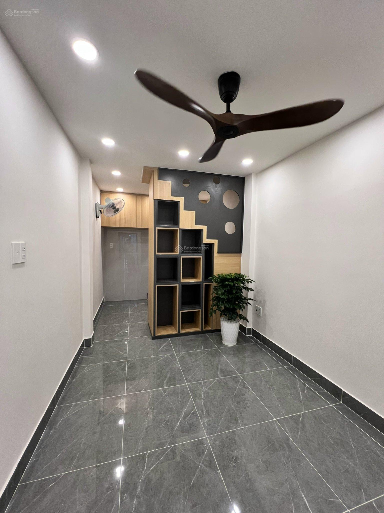 GIÁ TỐT: BÁN NHÀ 3 TẦNG, DTSD 75M2, 4PN +NỘI THẤT MỚI XÂY, HẺM RỘNG 8M TRUNG TÂM P.13, Q.10 15992789