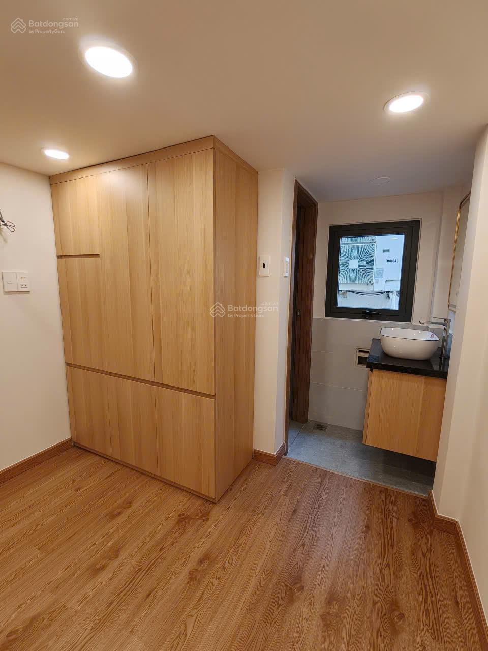 GIÁ TỐT: BÁN NHÀ 3 TẦNG, DTSD 75M2, 4PN +NỘI THẤT MỚI XÂY, HẺM RỘNG 8M TRUNG TÂM P.13, Q.10 15992789