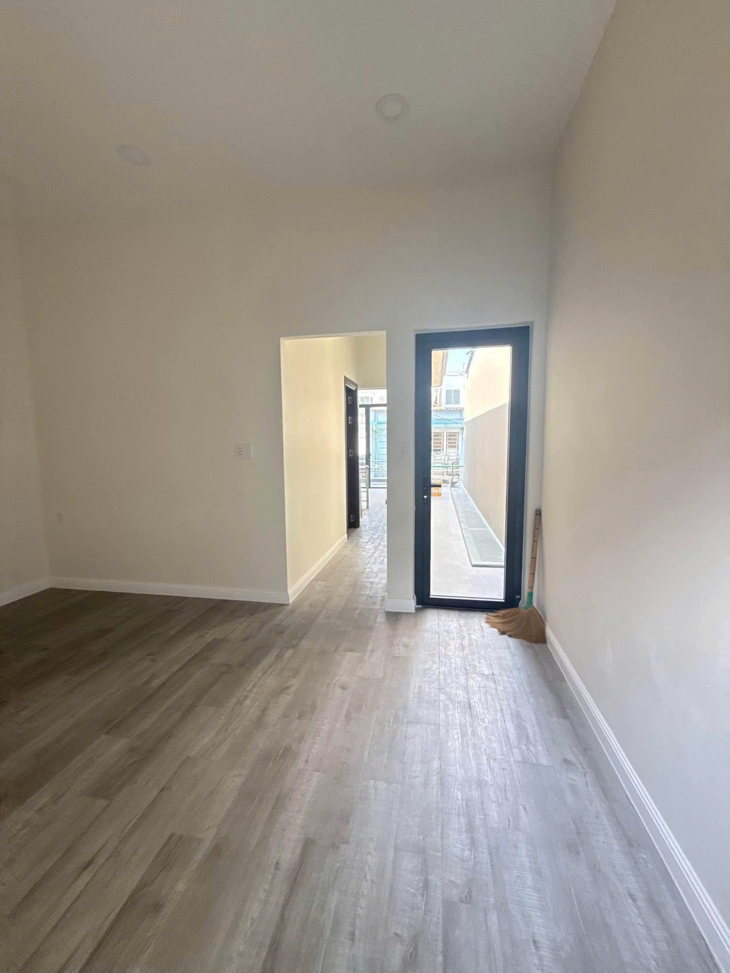 NHÀ GẦN CHỢ CÂY SỘP Q12 - NGANG 4.5M CỰC HIẾM - 4 PHÒNG NGỦ - SỔ HỒNG RIÊNG, 4,65 tỷ TL 15992794