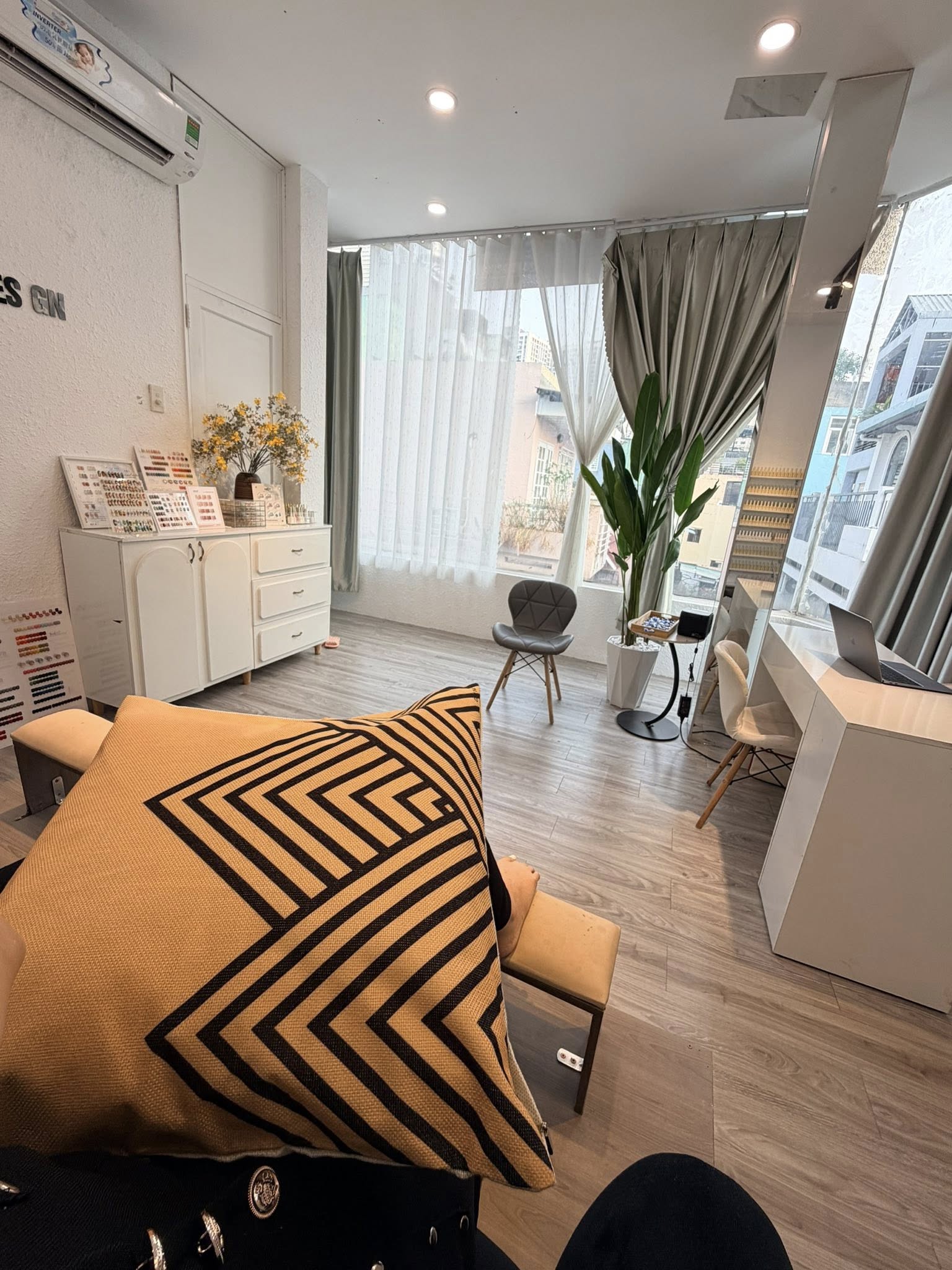 HỒ CHÍ MINH QUẬN 1 SANG NHƯỢNG NAILS ROOM  GIÁ TỐT CHO NGƯỜI THIỆN CHÍ 15992827