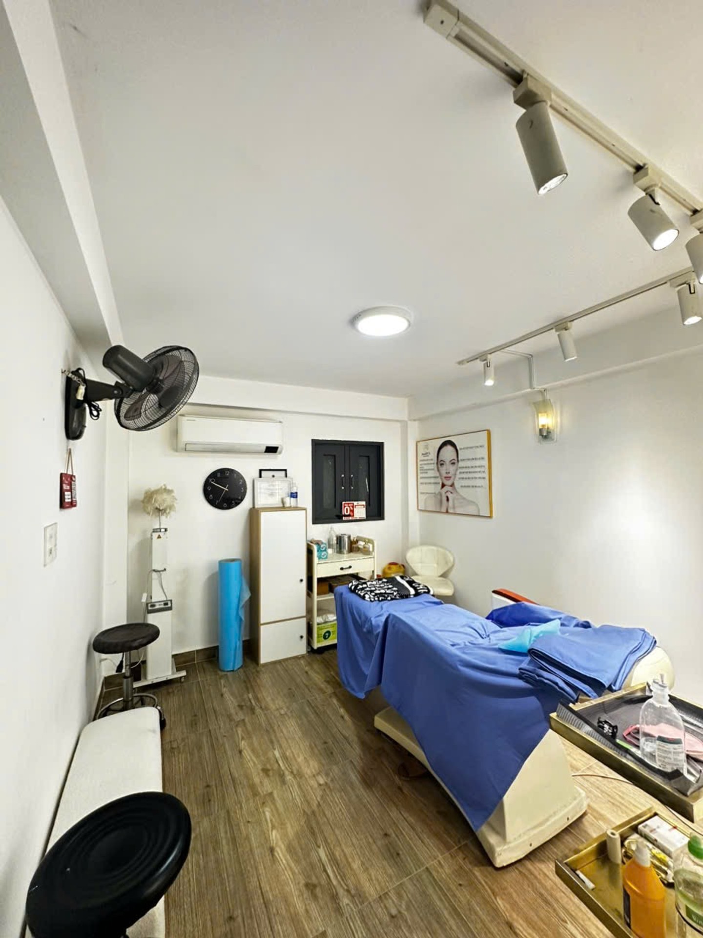 Hẻm xe hơi cmt8  gần ngã 4 bảy hiền, 42m2  nở hậu, 3 tầng, giá 7 tỷ nhỉnh. 15992833