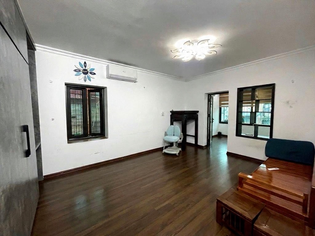 tập thể nghĩa tân 60m 2 ngủ giá 4,5 tỷ ô tô đỗ chân tòa 15992839