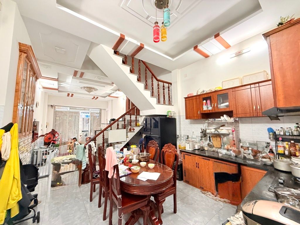 NHÀ 3 TẦNG ĐÚC BTCT Ô TÔ ĐỖ CỬA THÔNG KHẮP NGÃ 15993116