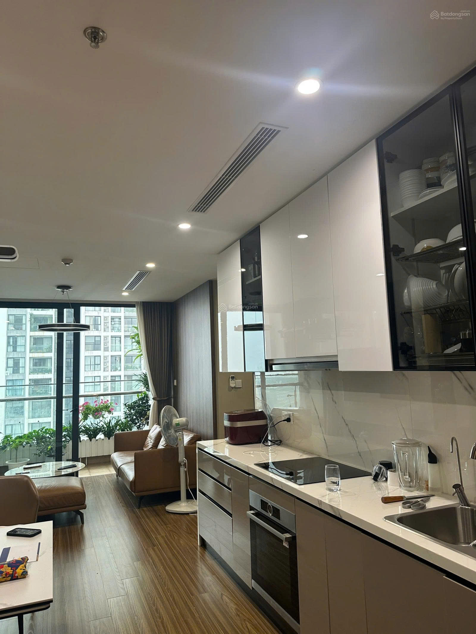 Bán CC tại tòa W1 Vinhomes West Point, 9,6tỷ, 101m2, 3PN, 3WC, hướng ĐB 15993148