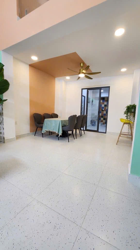 NHÀ CÓ LỘC 61,6M2 – Ở YÊN ỔN, KINH DOANH TỐT, GIÁ 6,16 TỶ 15993168