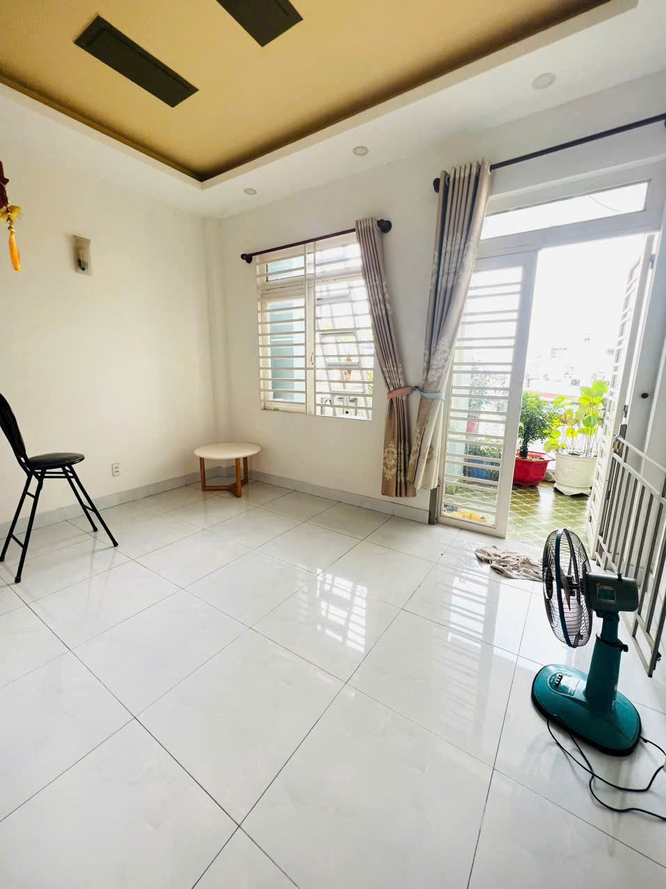 Bán nhà ngõ 15B Bến Nghé Q.1: 72m2 x 4 tầng - 4PN, sổ hồng trao tay, giá 5.8 tỷ - Cơ hội an cư lý 15993174