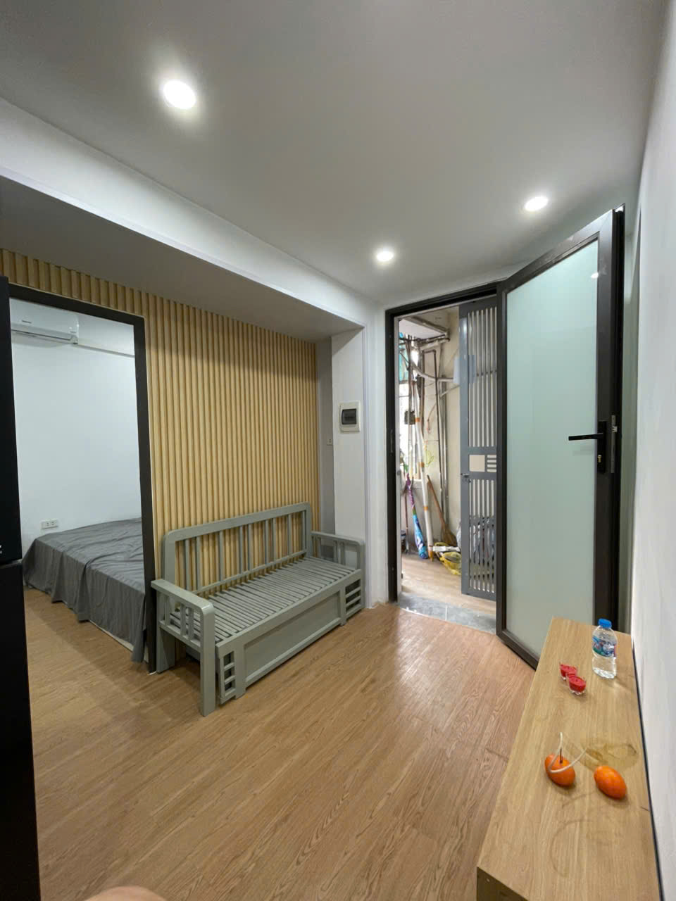 Tầng 5 Tôn Đức Thắng - Đống Đa 
40m / 1PN / 1WC / 1 khách . Sổ Đỏ Ở Hoặc Cho Thuê Đều Tăng Giá 
 15993177