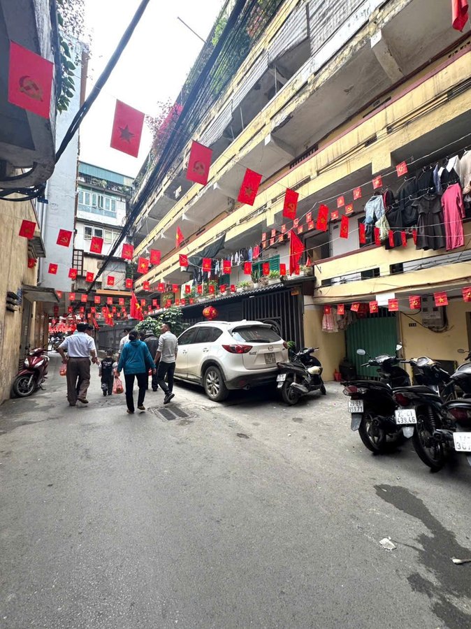 Tầng 5 Tôn Đức Thắng - Đống Đa 
40m / 1PN / 1WC / 1 khách . Sổ Đỏ Ở Hoặc Cho Thuê Đều Tăng Giá 
 15993177