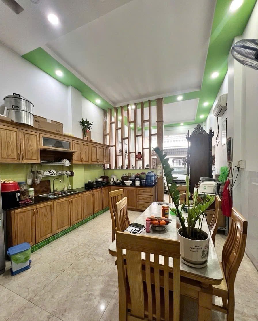 Nhà Đẹp 3 Tầng Bình Tân - 60m2 - Hẻm Xe Hơi 5m - Chỉ 2.7 Tỷ - SHR 15993192