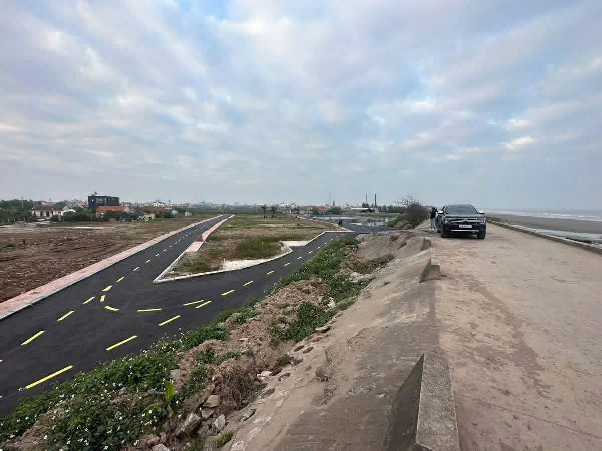 BÁN NHANH LÔ ĐẤT MẶT BIỂN SÁT KHU KINH TẾ NINH CƠ 110M2 CHỈ 1.3 TỶ SDCC HẠ TẦNG HOÀN THIỆN 15993210