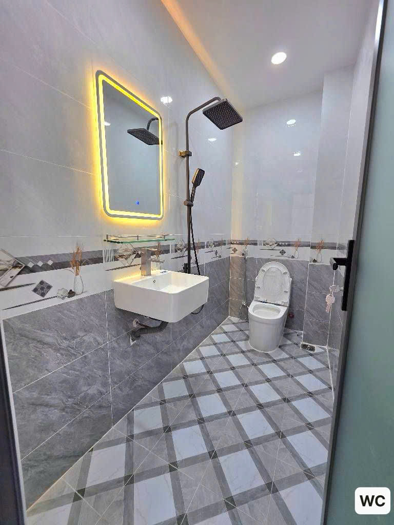 Bán nhà Hương Lộ 2 - đường nhựa 6m - nhà mới tinh - ngang 8m - nhỉnh 8 tỷ 15993212