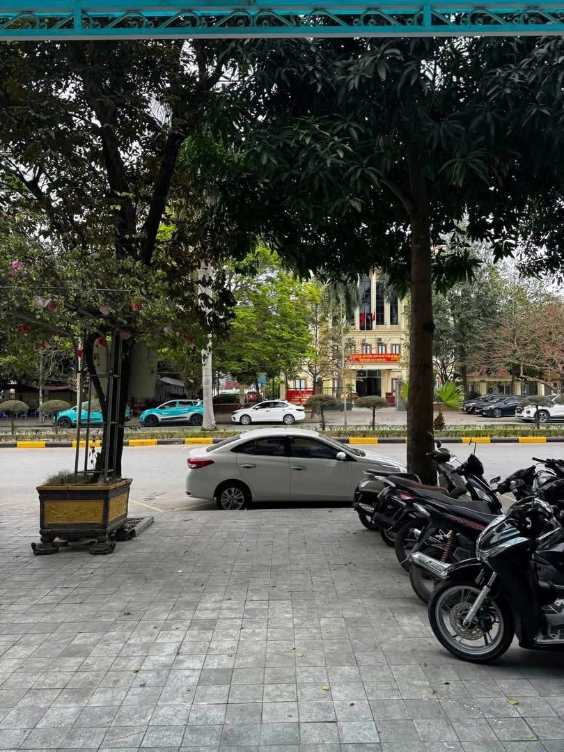 CHÍNH CHỦ ) CHO THUÊ NHÀ 05 TẦNG ĐỂ KINH DOANH - VỊ TRÍ VÀNG TẠI TP. THANH HÓA 15993223