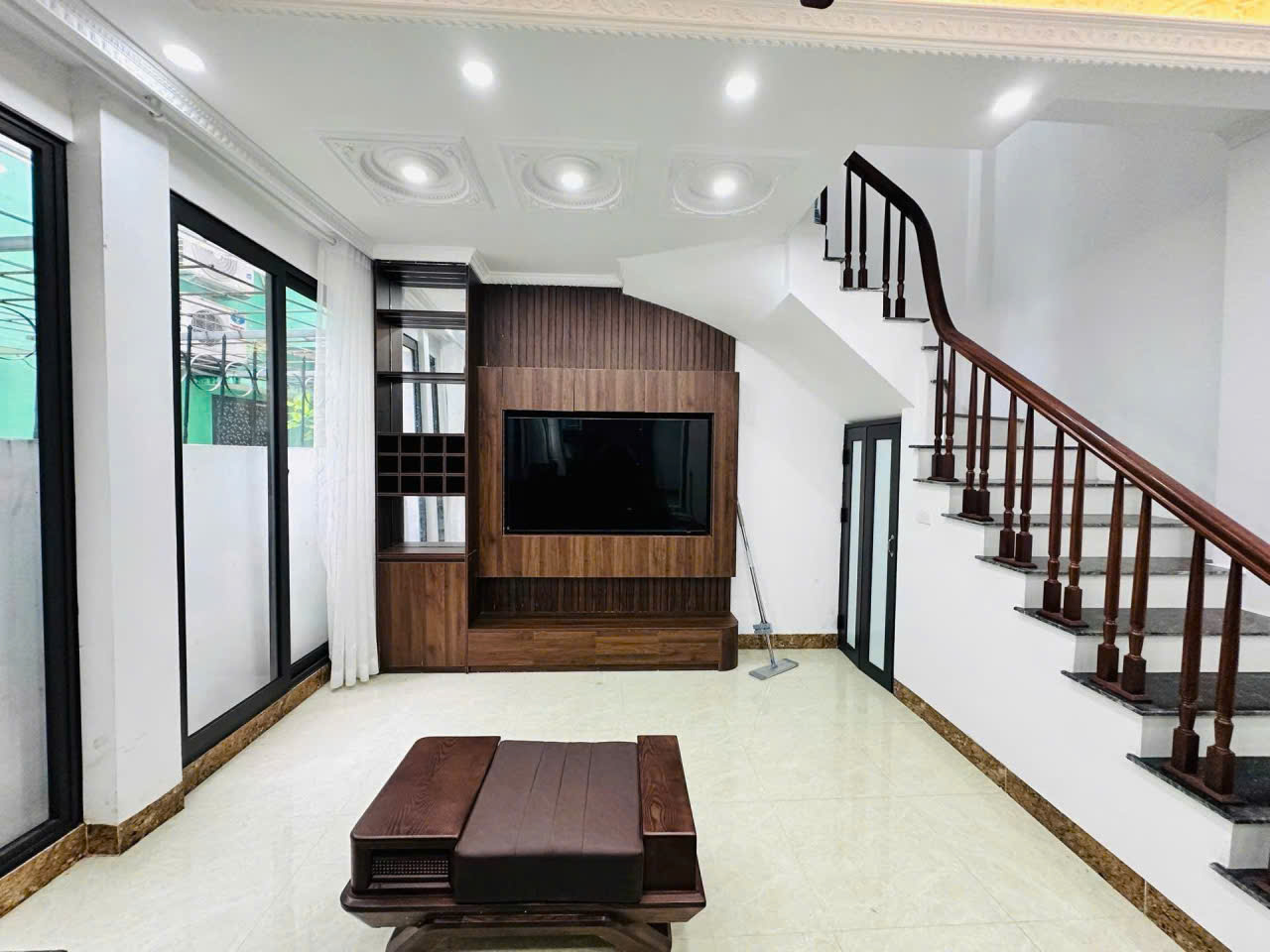 BÁN NHÀ CẦU GIẤY - BA GÁC ĐỖ CỬA, 41M2 - 6 TẦNG ĐẸP, FULL NỘI THẤT, GIÁ 9,8 TỶ 15993230