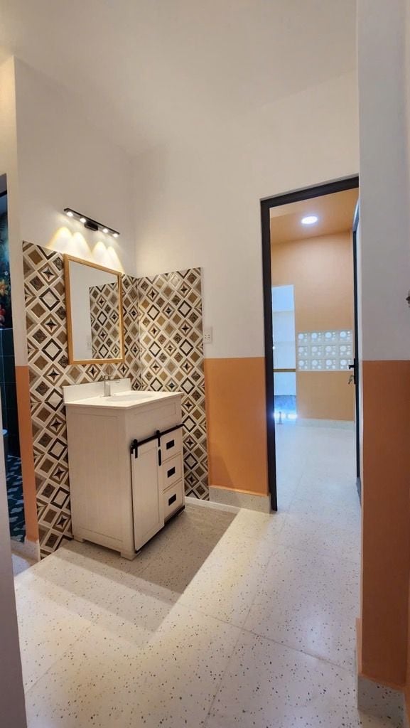 NHÀ MỚI LÔ GÓC VỪA Ở VỪA KDMB CHỈ 100TR/M - HẺM THÔNG TỨ TUNG - NỞ HẬU TÀI LỘC - VÀI BƯỚC RA HUỲNH 15993253