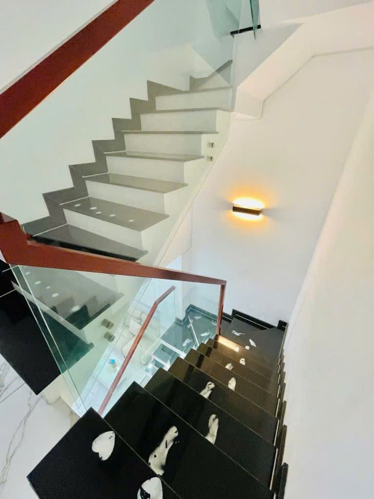 NHÀ 4 TẦNG, VÀO Ở NGAY, KHU VIP LÊ VĂN QUỚI, FULL NỘI THẤT Ở NGAY, BTCT 5 TẦNG, NHỈNH 6 TỶ 15993260