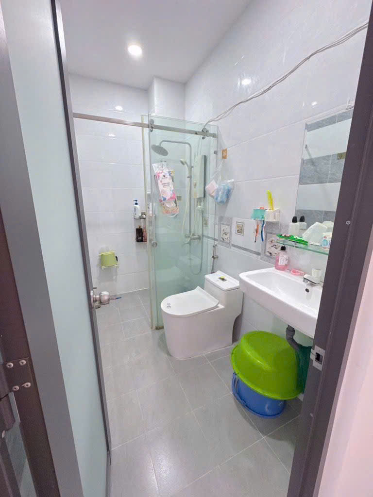 NHÀ 4 TẦNG, VÀO Ở NGAY, KHU VIP LÊ VĂN QUỚI, FULL NỘI THẤT Ở NGAY, BTCT 5 TẦNG, NHỈNH 6 TỶ 15993260