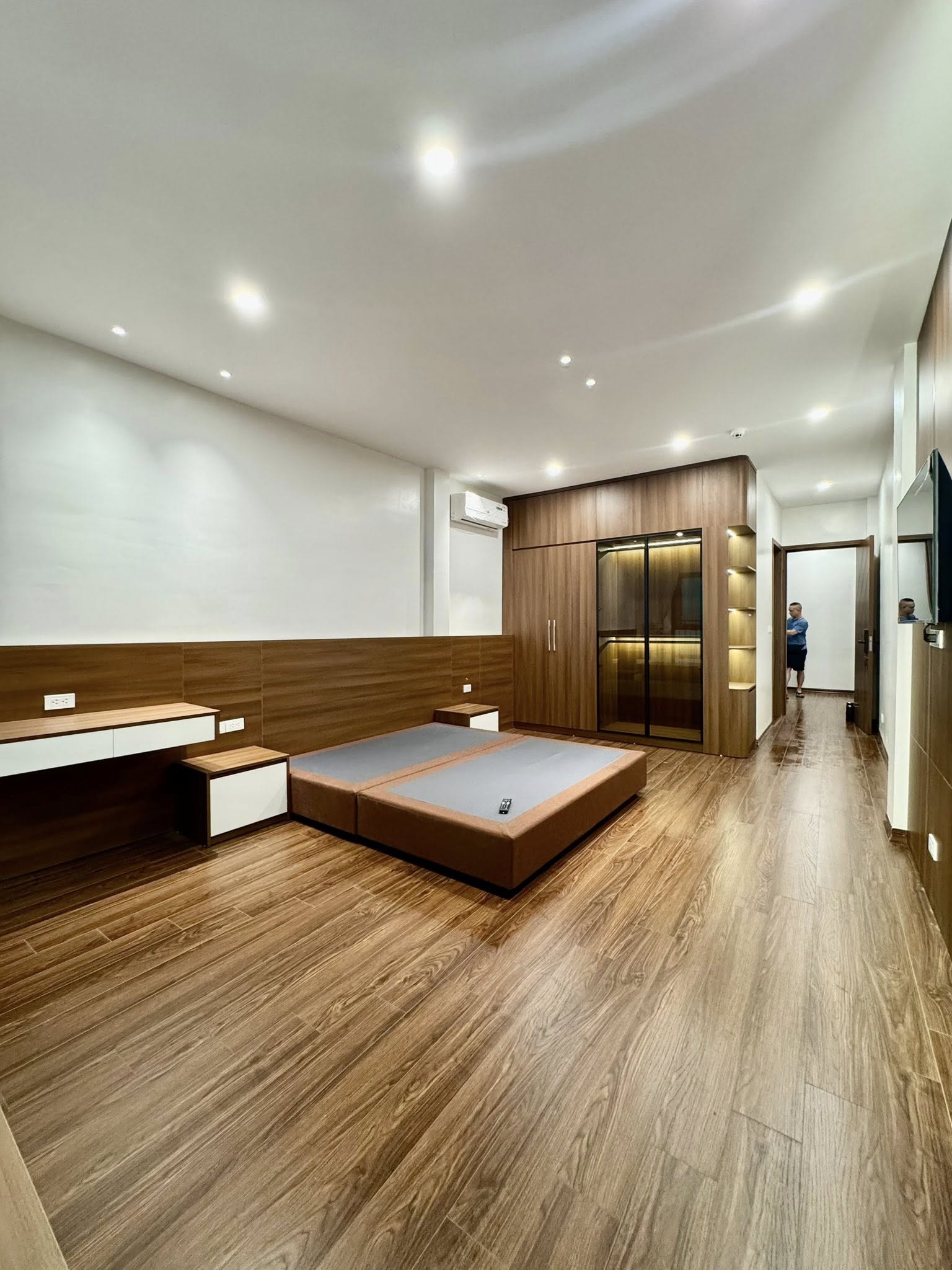 THỤY KHUÊ BA BƯỚC RA PHỐ - VIEW HỒ TÂY - THANG MÁY - MÔ HÌNH HOMESTAY THEO NGÀY - DOANH THU KHỦNG 15993306