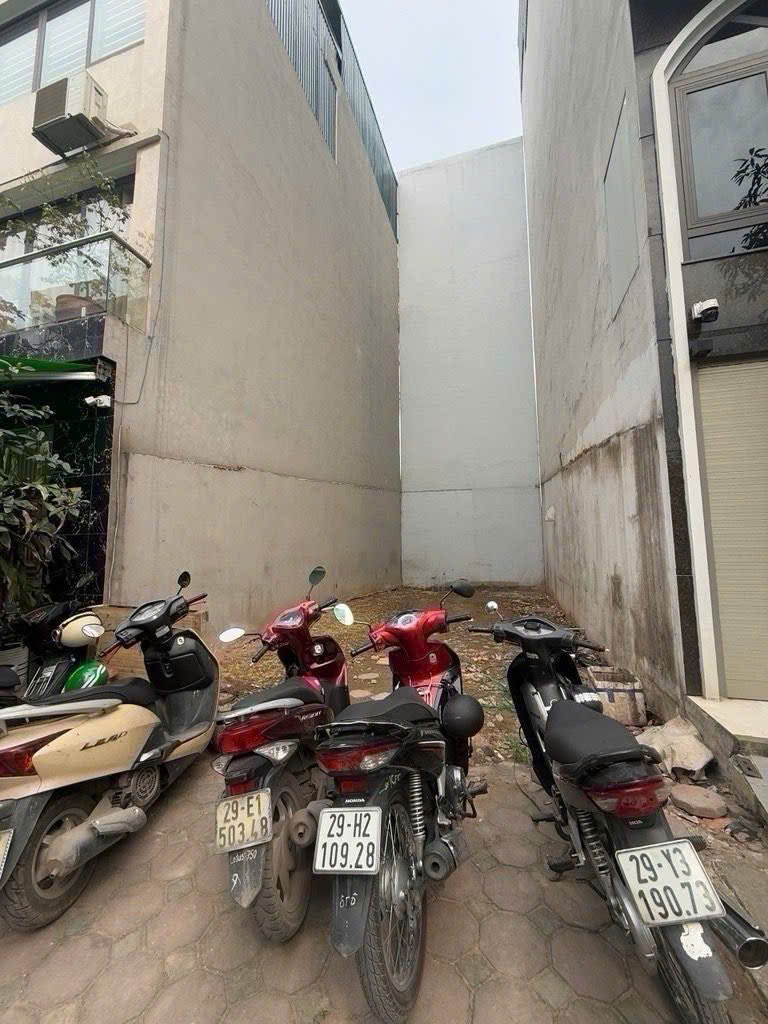 🔥 SIÊU PHẨM ĐẤT PHÂN LÔ DỊCH VỤ TÂY NAM LINH ĐÀM – GIÁ NHỈNH 17 TỶ QUÁ HỜI 🔥
 15993316