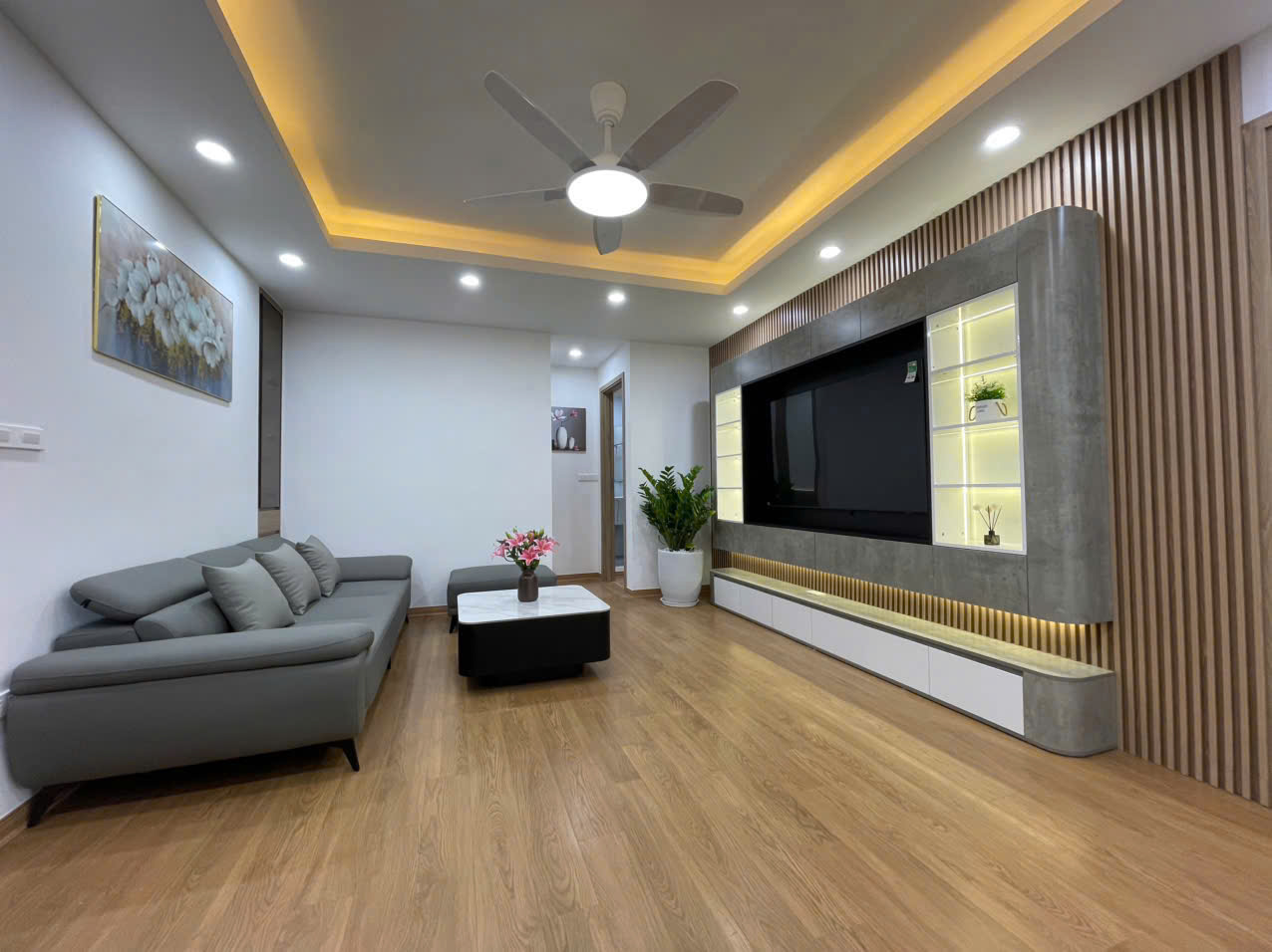 ANH HỌ NHỜ BÁN CĂN HỘ CHÍNH CHỦ TẦNG TRUNG – TRỤC 04 - NO 9B BÁN ĐẢO LINH ĐÀM
 15993326