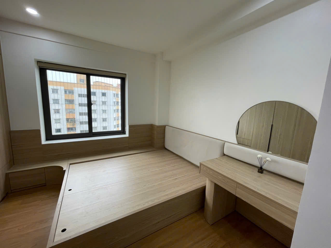 ANH HỌ NHỜ BÁN CĂN HỘ CHÍNH CHỦ TẦNG TRUNG – TRỤC 04 - NO 9B BÁN ĐẢO LINH ĐÀM
 15993326