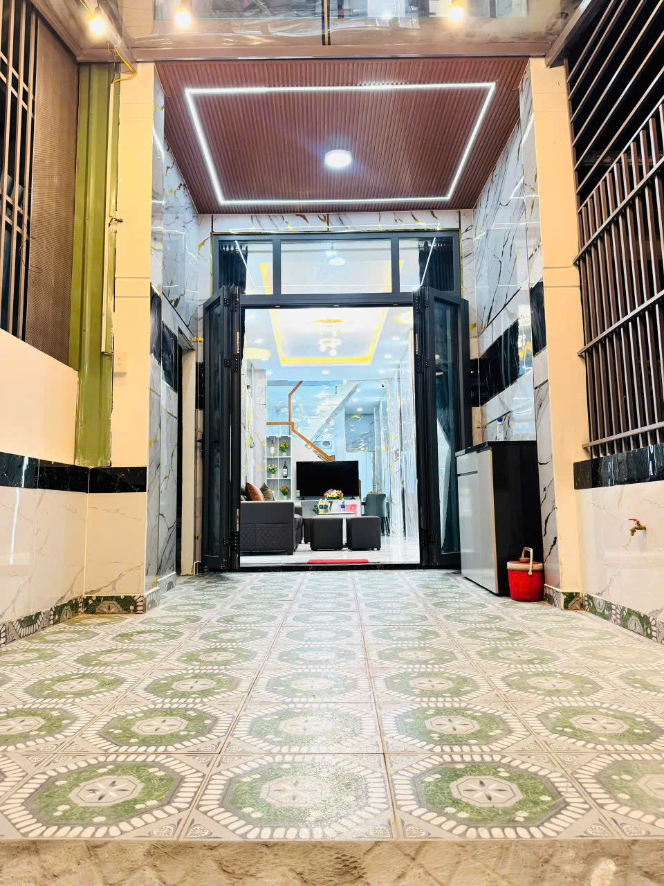 Nhà đẹp 1 lầu sân ô tô đông hưng thuận 18 quốc lộ 1a q12 15993337