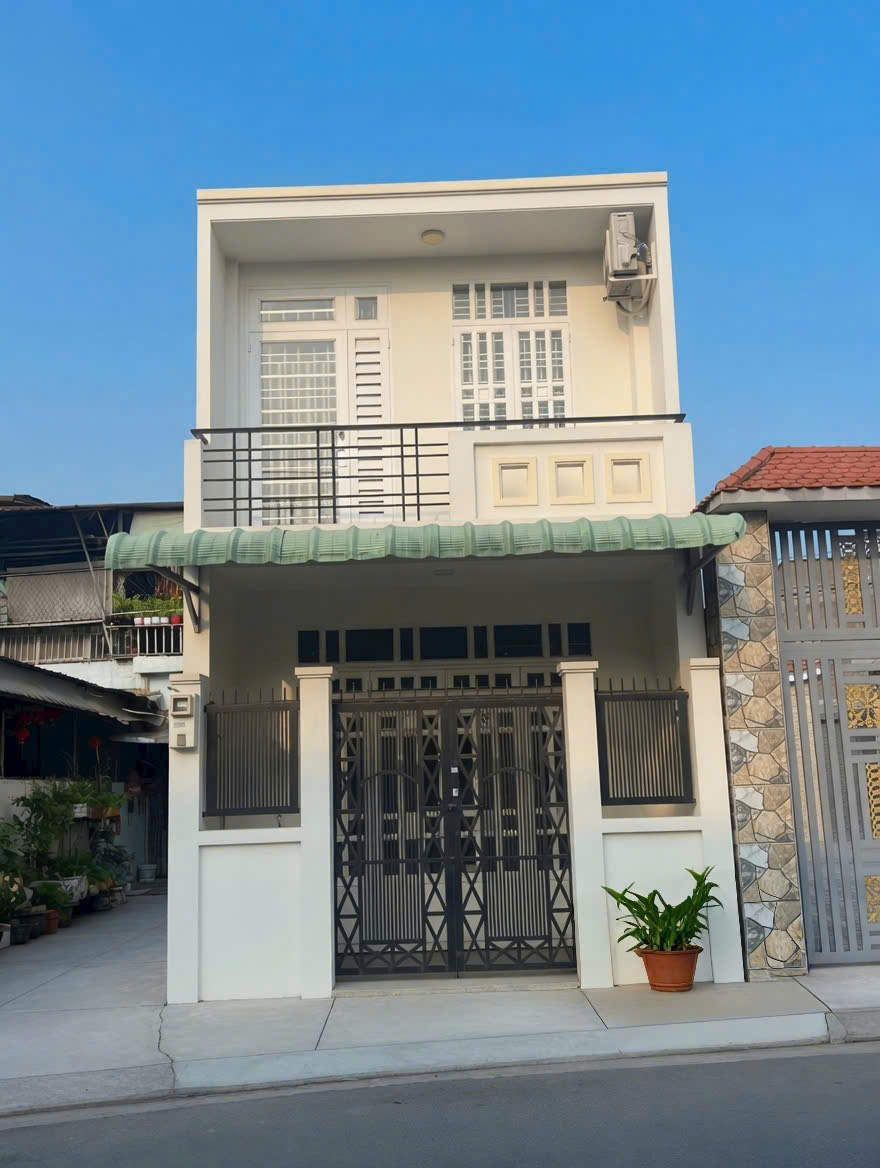 Nhà nguyên căn xinh xinh 1 lầu đường 7m gần chợ hiệp thành q12  15993359