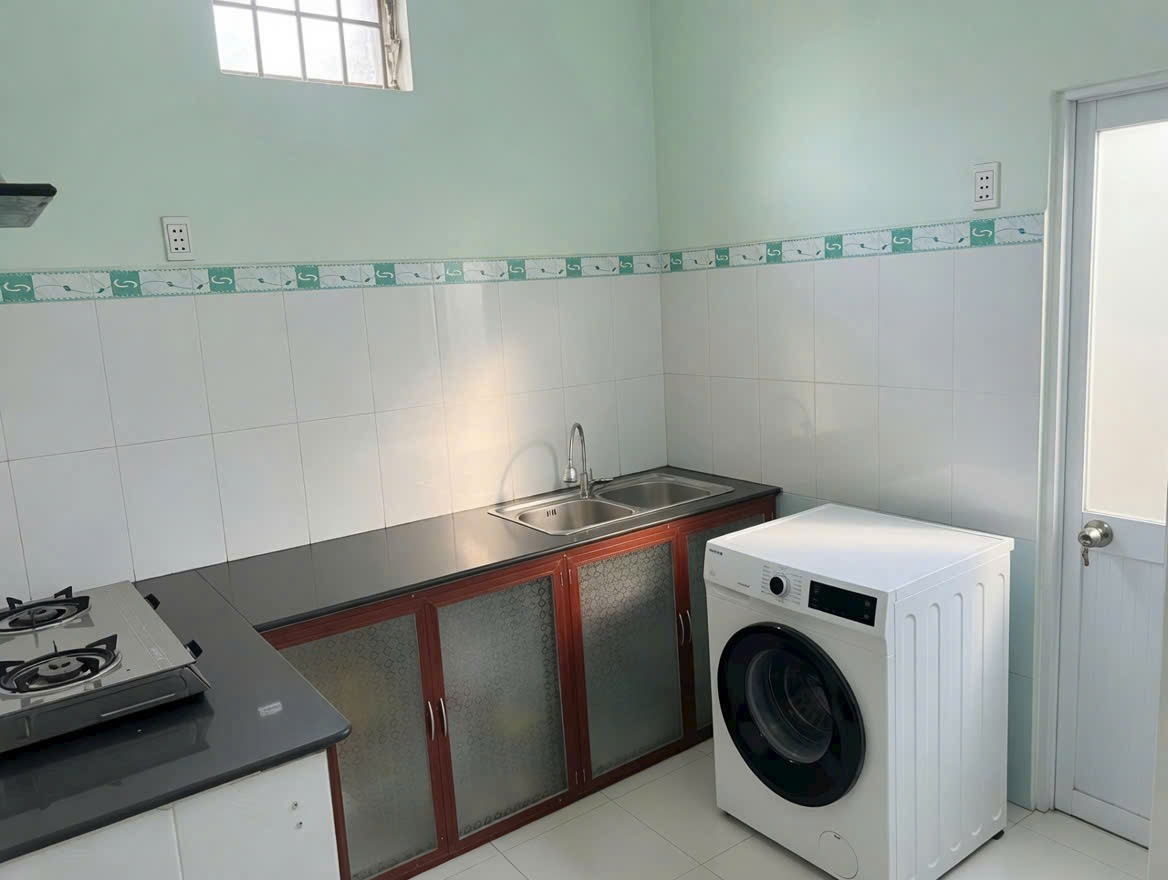 Nhà nguyên căn xinh xinh 1 lầu đường 7m gần chợ hiệp thành q12  15993359