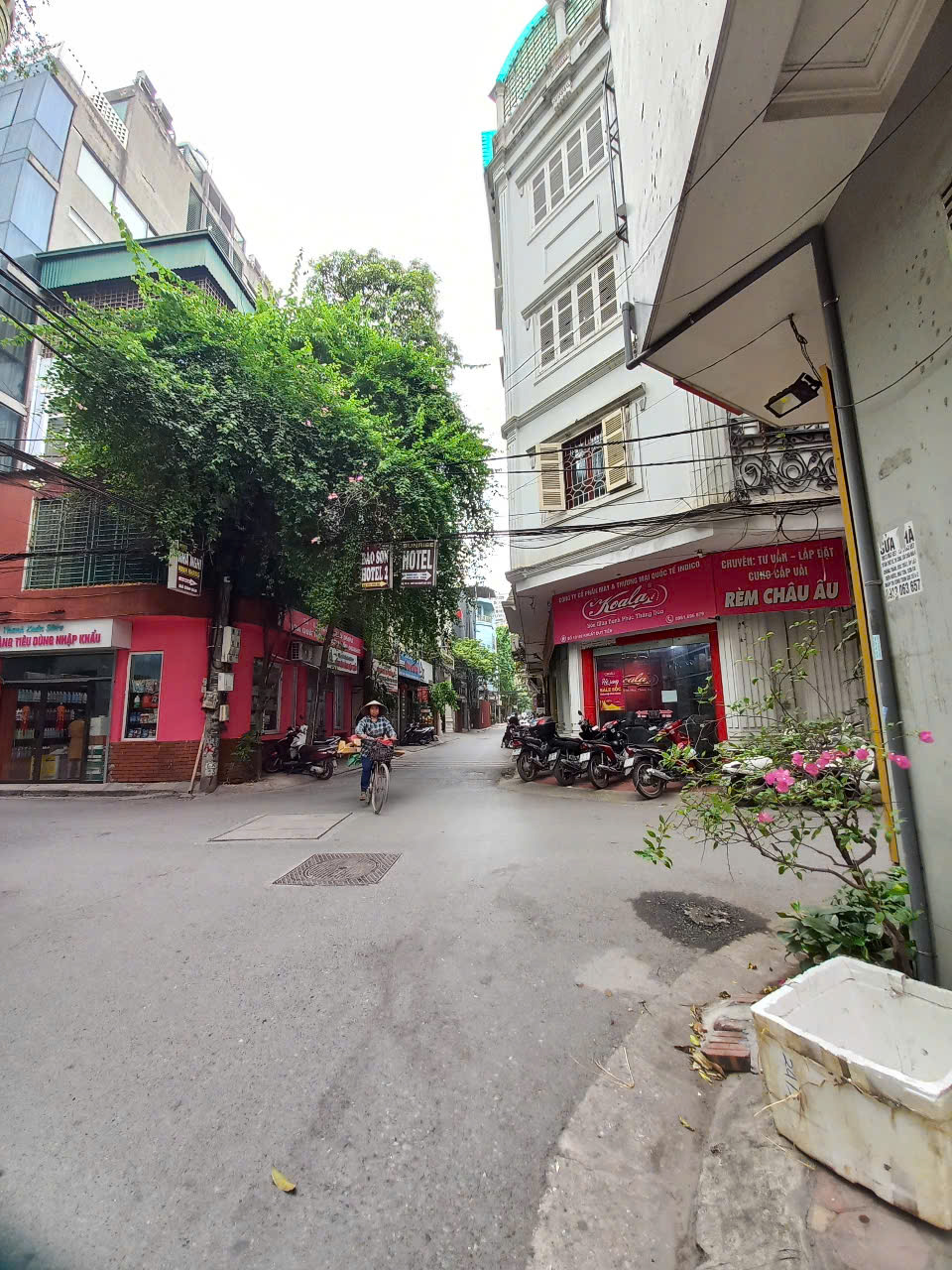 BÁN NHÀ PHÂN LÔ VỈA HÈ KHUẤT DUY TIẾN, DT40M2 5T, OTO TRÁNH, KINH DOANH, VP, NHỈNH 20 TỶ 15993396