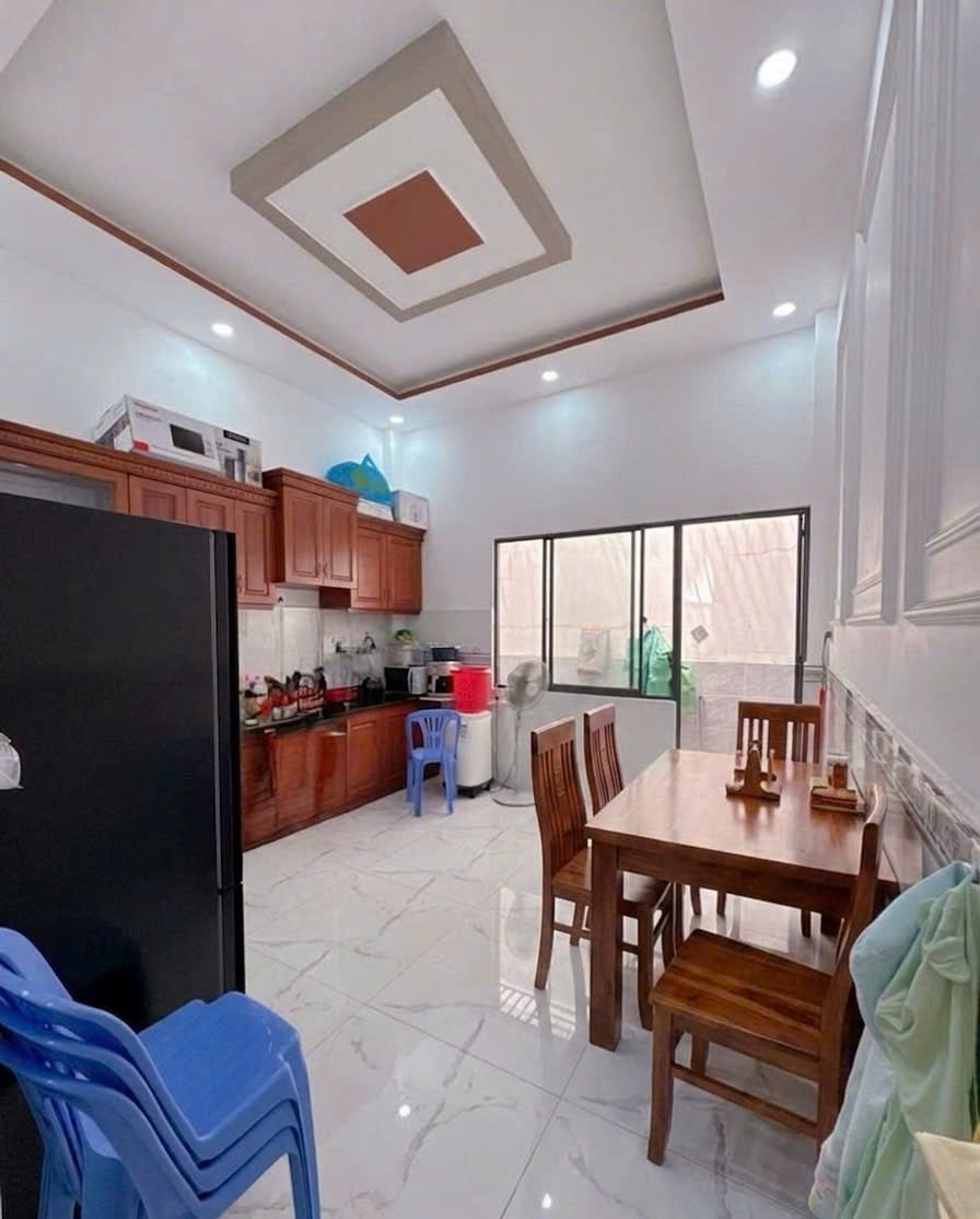 Bán nhà ngay NGÃ TƯ BỐN XÃ  đường 6m - 4 tầng - sổ vuôn A4 - CHỈ 6.x tỷ 15993399